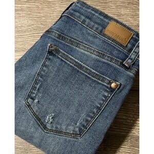 Judy Blue Relaxed Fit Mid Rise Distressed Cuffed Ankle Jeans SZ 29 (28x26)